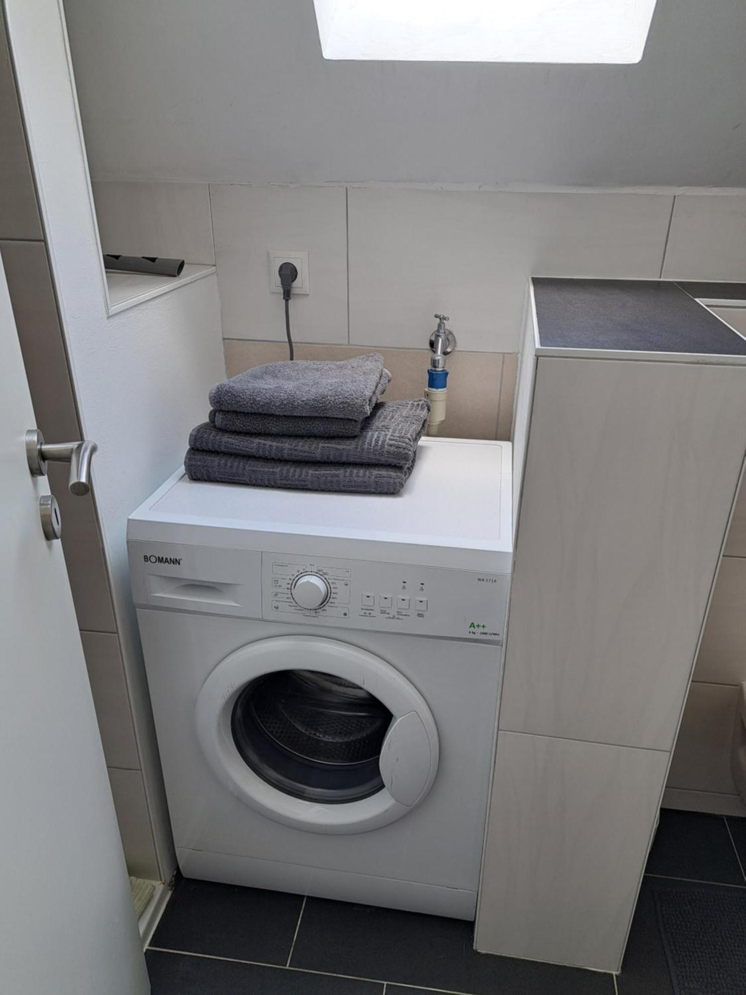 Wunderschoenes 2 Zimmer Apartment Inkl. Parkplatz Asbach  Exterior foto